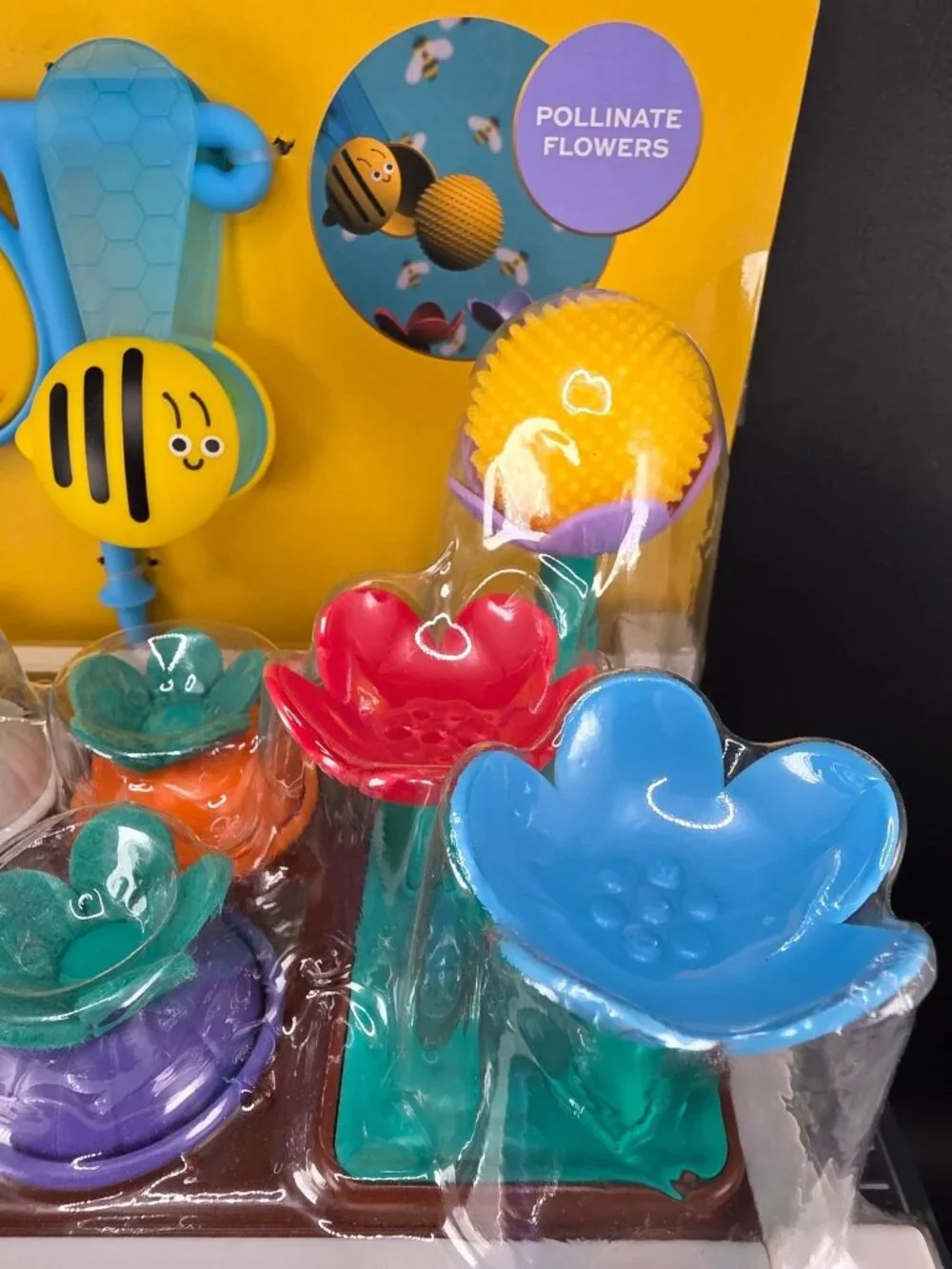 FAO Schwarz Bumble Bee Garden Sort & Match Set 18 Piece Educational Toy Ages 18M - Picture 4 of 11